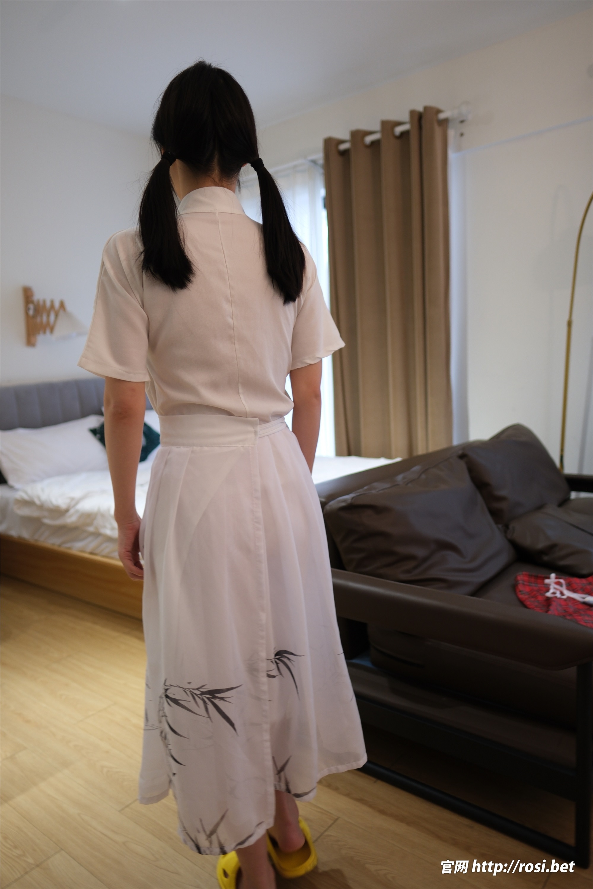 ROSI写真 2024.11.30 NO.4744